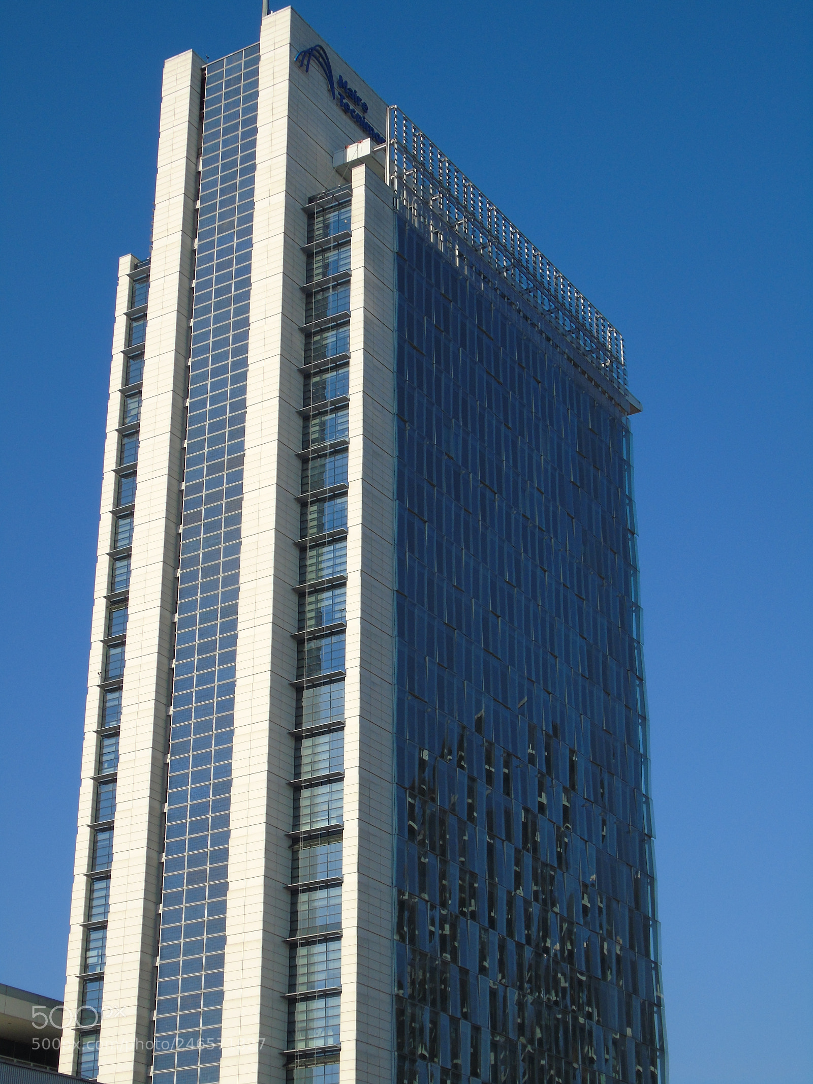 Sony Cyber-shot DSC-H400 sample photo. Skyscraper photography