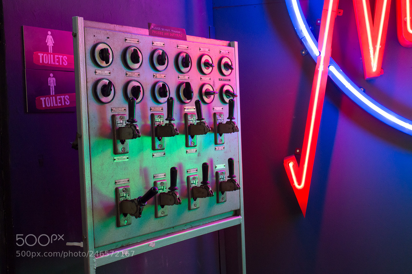 Nikon D3200 sample photo. Neon photography
