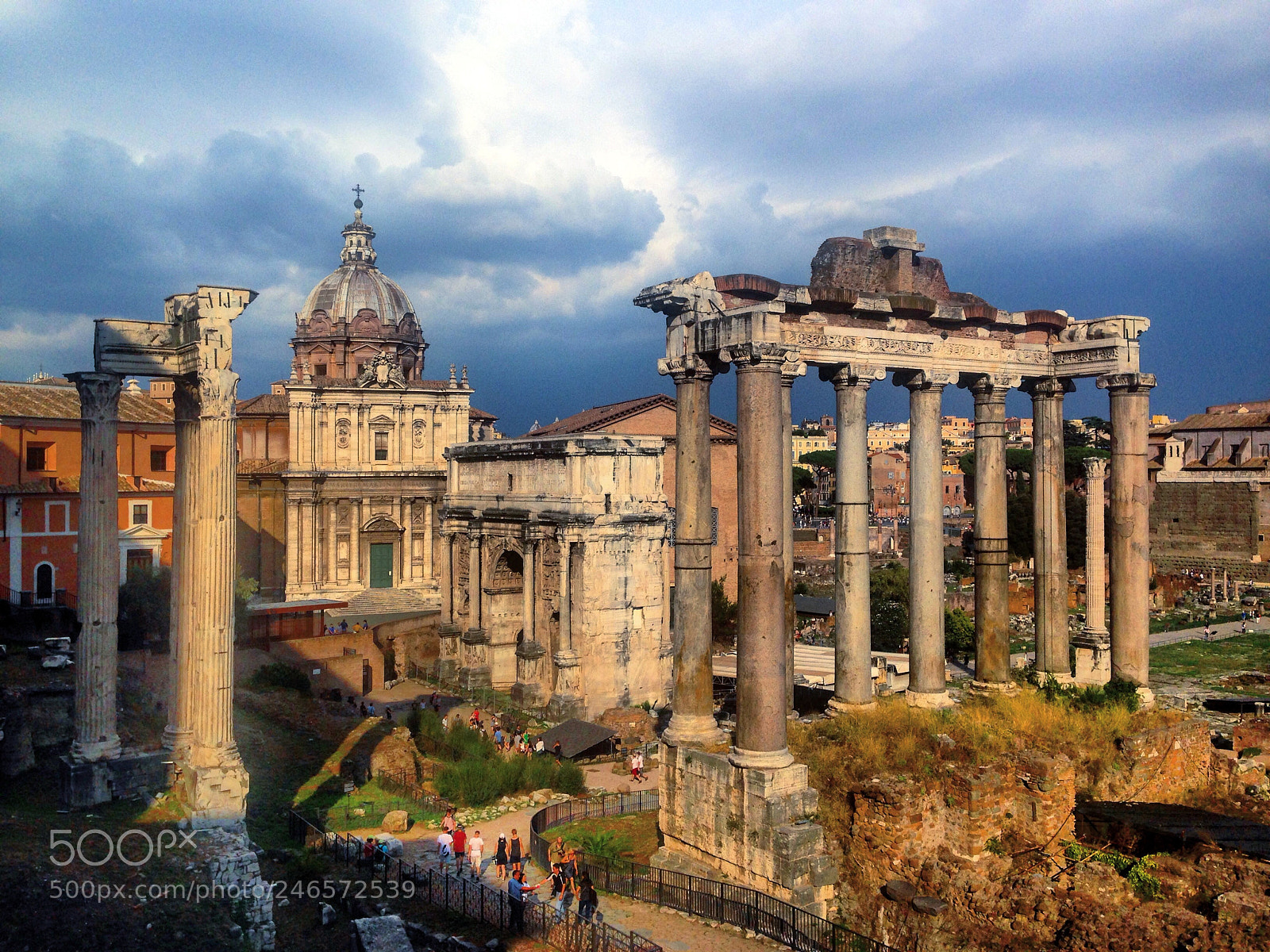 Apple iPhone 5 sample photo. Forum. rome, italy. forum photography