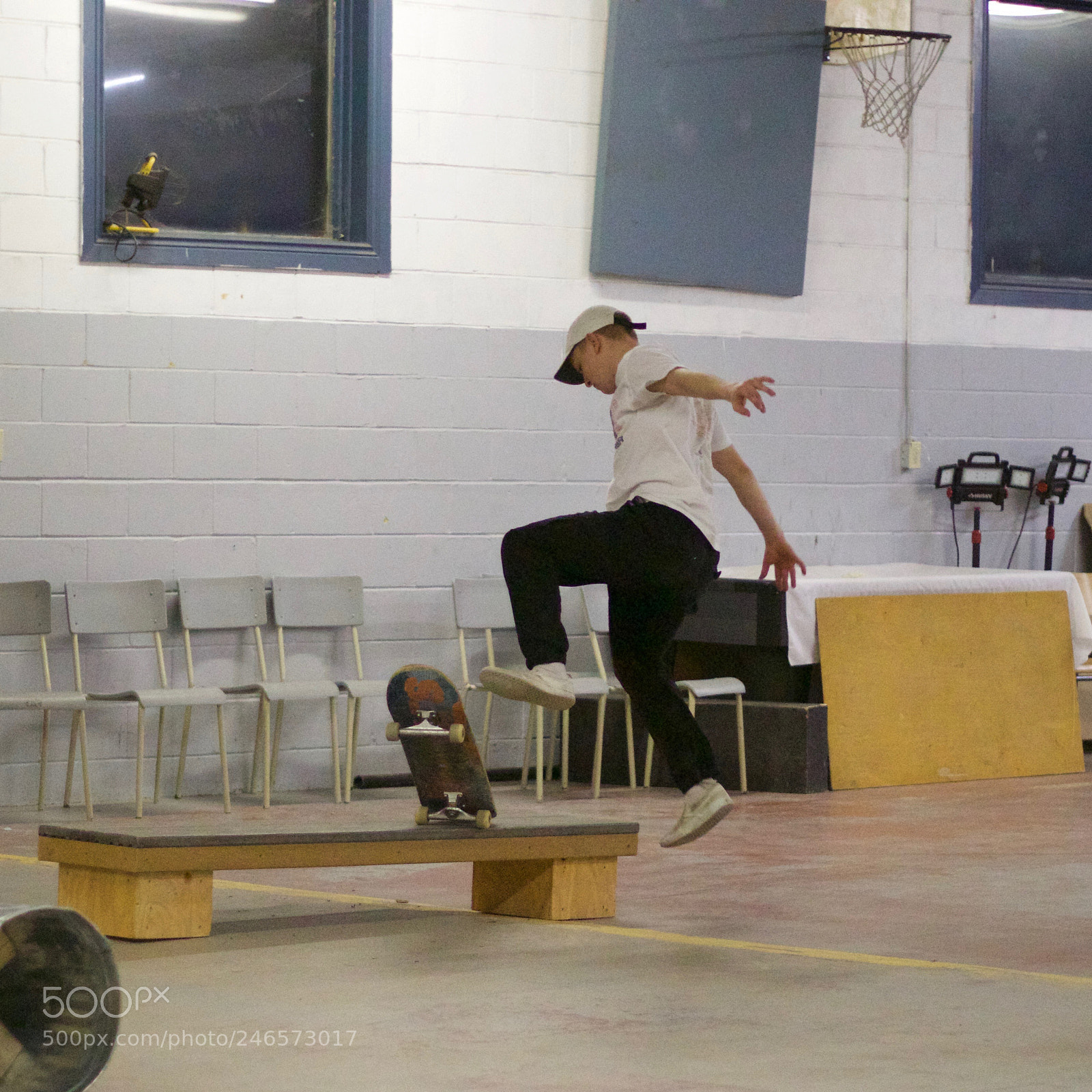 Canon EOS 800D (EOS Rebel T7i / EOS Kiss X9i) sample photo. Skaters in flight by photography