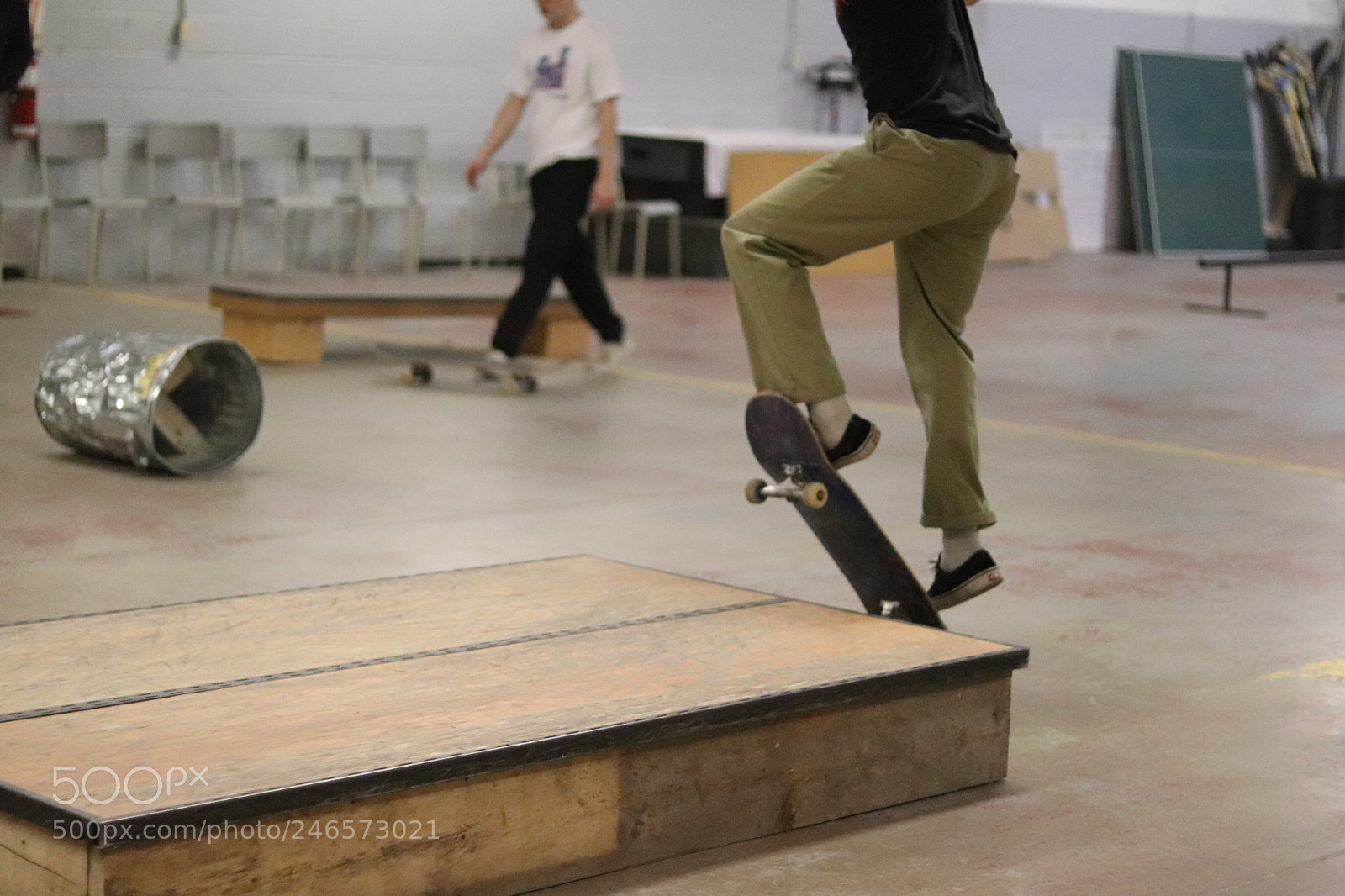 Canon EOS 800D (EOS Rebel T7i / EOS Kiss X9i) sample photo. Skaters in flight by photography