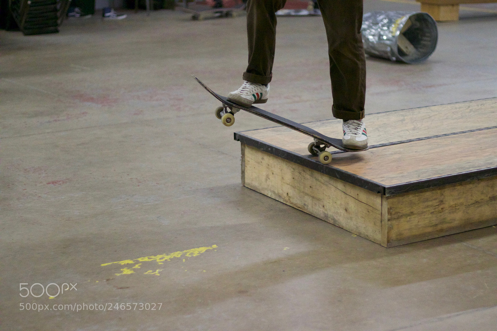 Canon EOS 800D (EOS Rebel T7i / EOS Kiss X9i) sample photo. Skaters in flight by photography