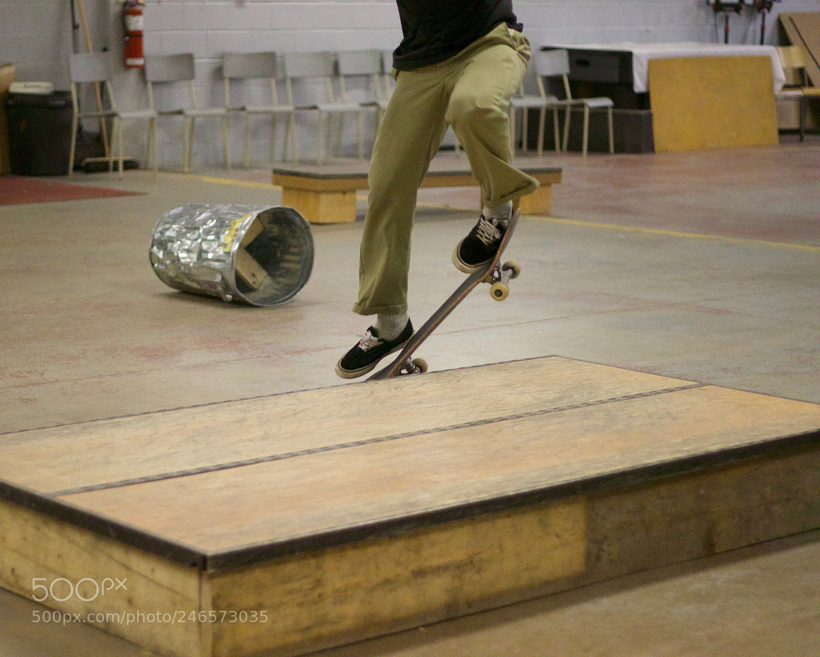 Canon EOS 800D (EOS Rebel T7i / EOS Kiss X9i) sample photo. Skaters in flight by photography