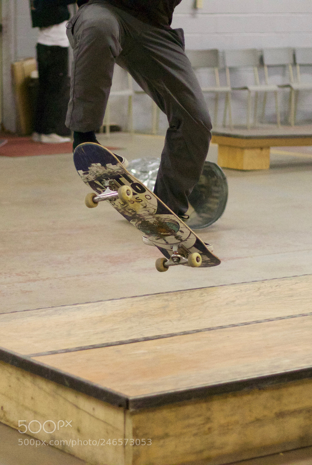 Canon EOS 800D (EOS Rebel T7i / EOS Kiss X9i) sample photo. Skaters in flight by photography