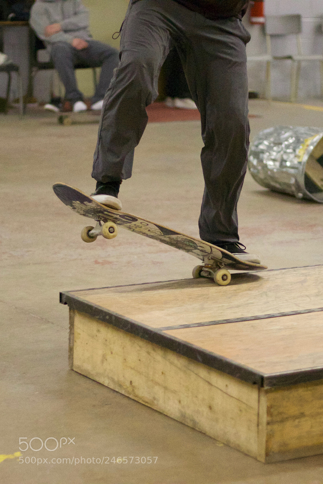 Canon EOS 800D (EOS Rebel T7i / EOS Kiss X9i) sample photo. Skaters in flight by photography