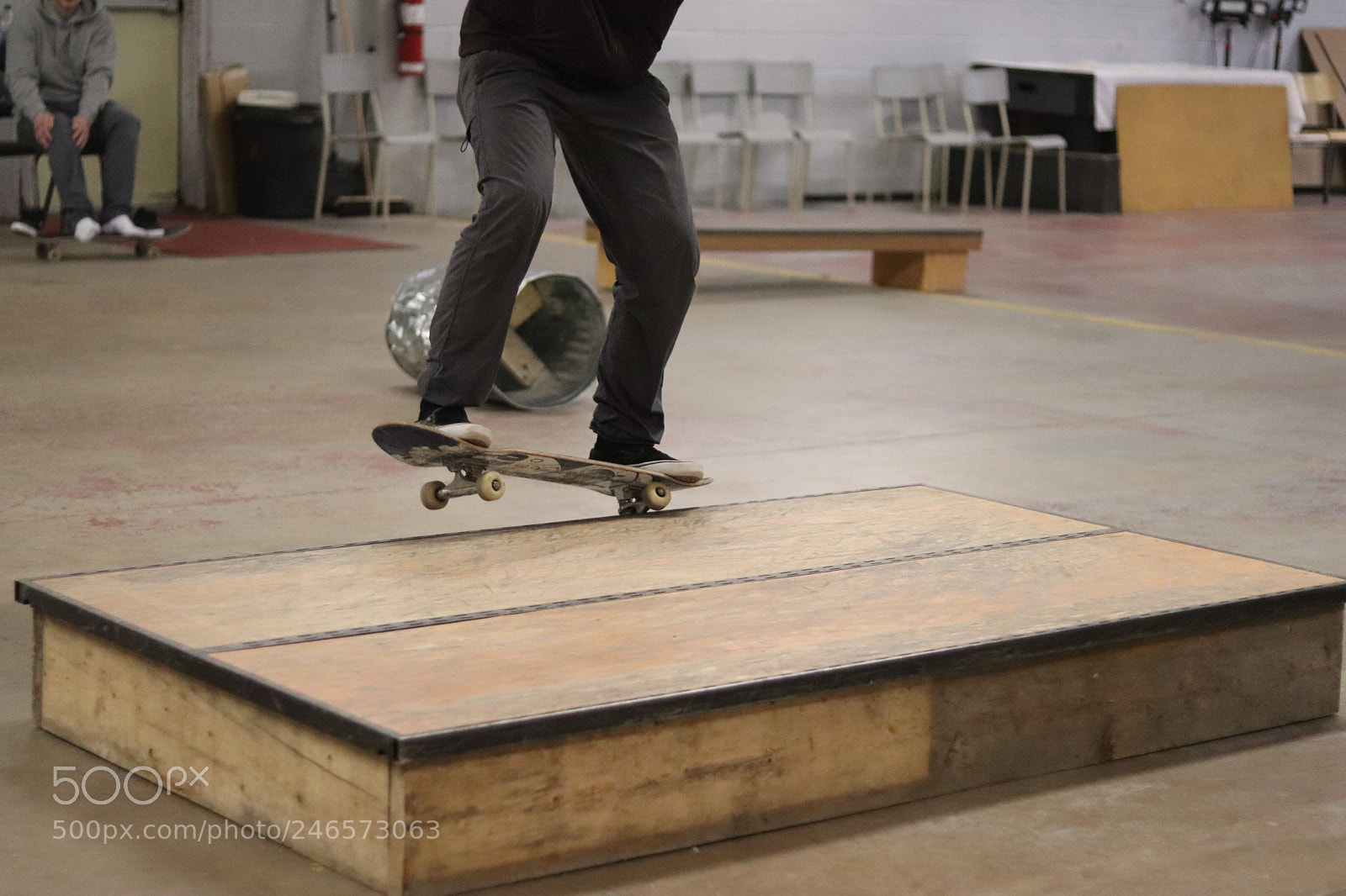 Canon EOS 800D (EOS Rebel T7i / EOS Kiss X9i) sample photo. Skaters in flight by photography