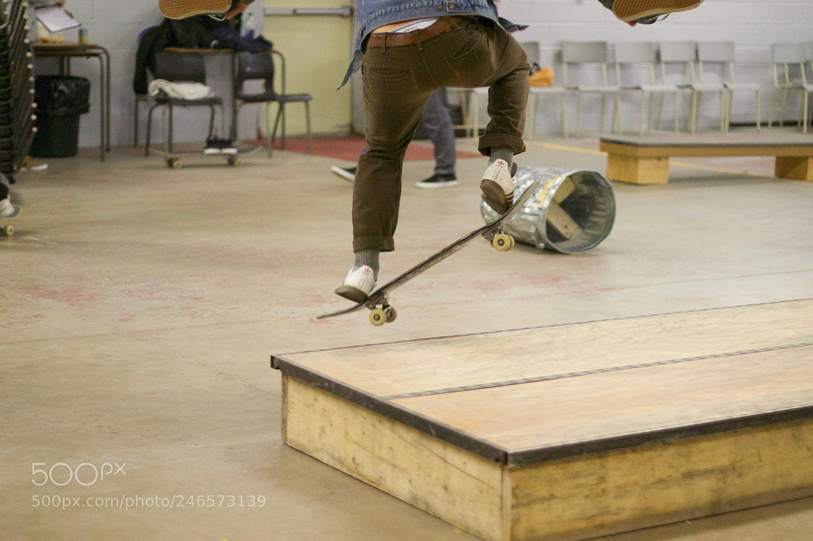 Canon EOS 800D (EOS Rebel T7i / EOS Kiss X9i) sample photo. Skaters in flight by photography