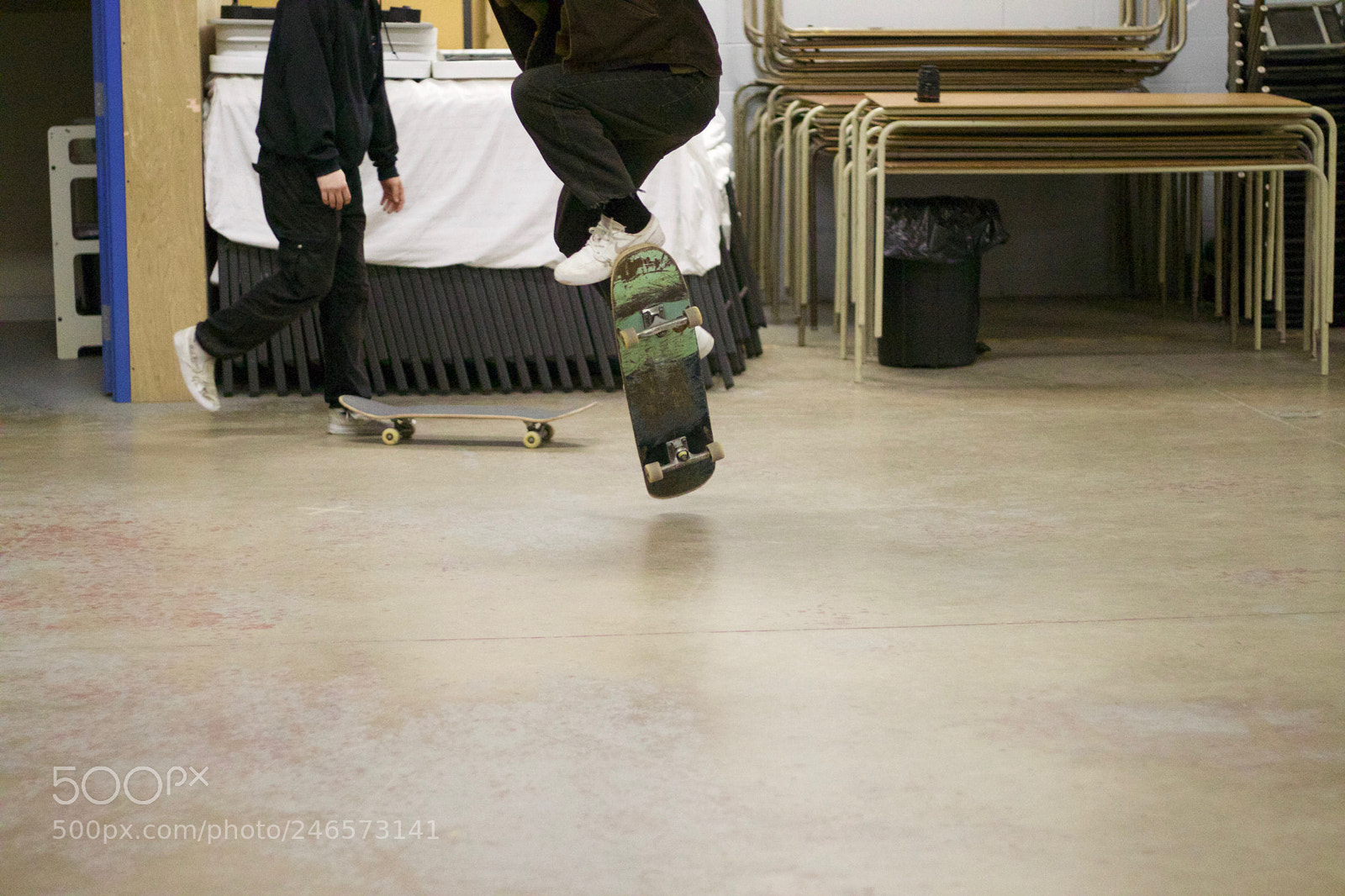 Canon EOS 800D (EOS Rebel T7i / EOS Kiss X9i) sample photo. Skaters in flight by photography