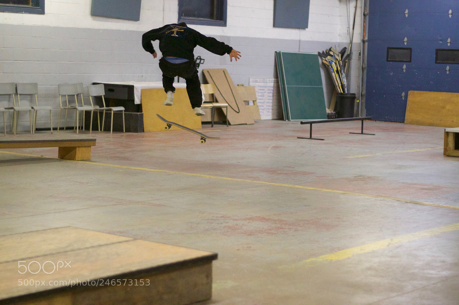 Canon EOS 800D (EOS Rebel T7i / EOS Kiss X9i) sample photo. Skaters in flight by photography