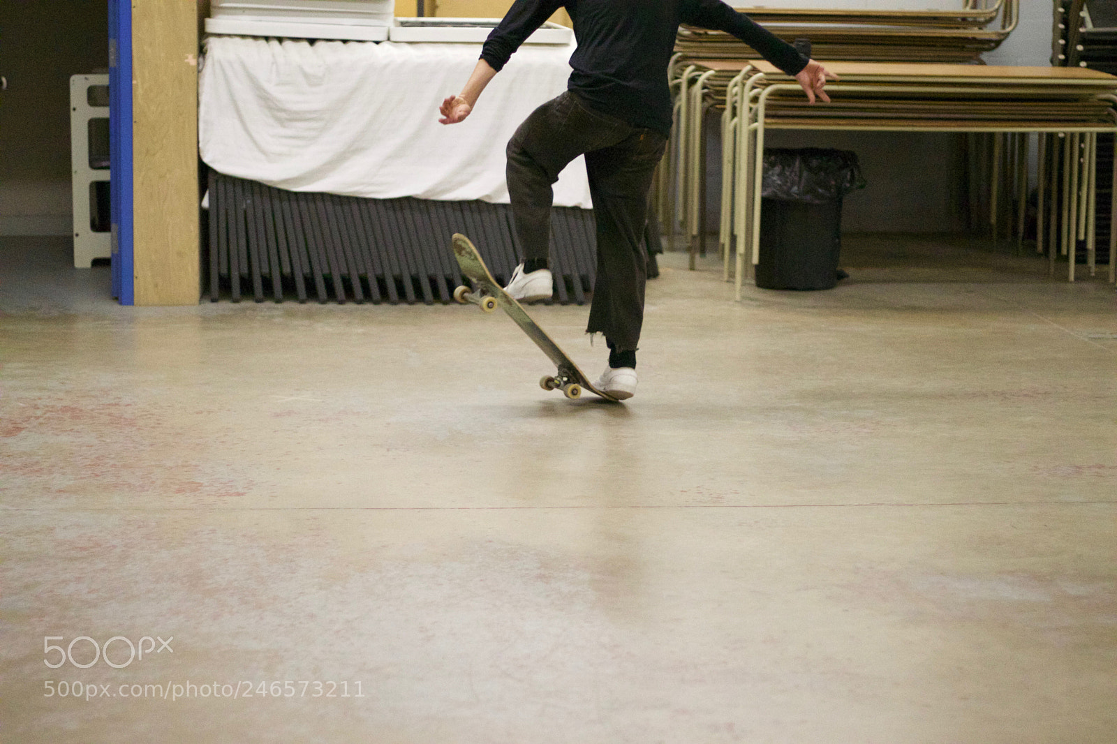 Canon EOS 800D (EOS Rebel T7i / EOS Kiss X9i) sample photo. Skaters in flight by photography