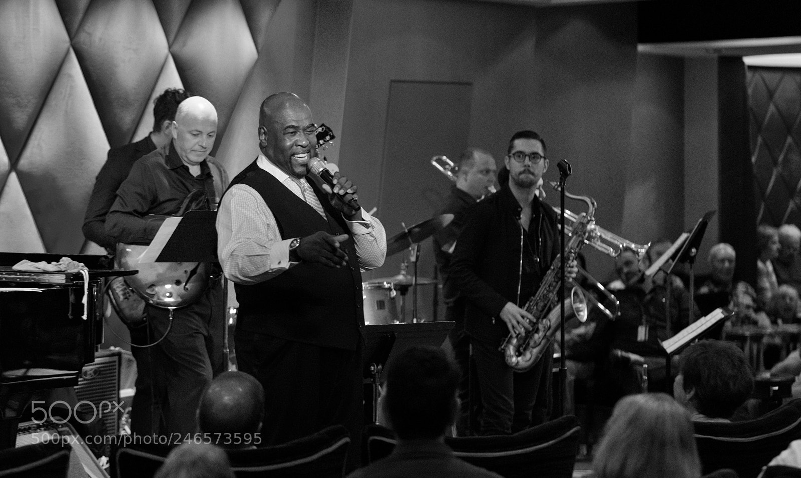 Nikon D850 sample photo. Jazz club vocalist photography