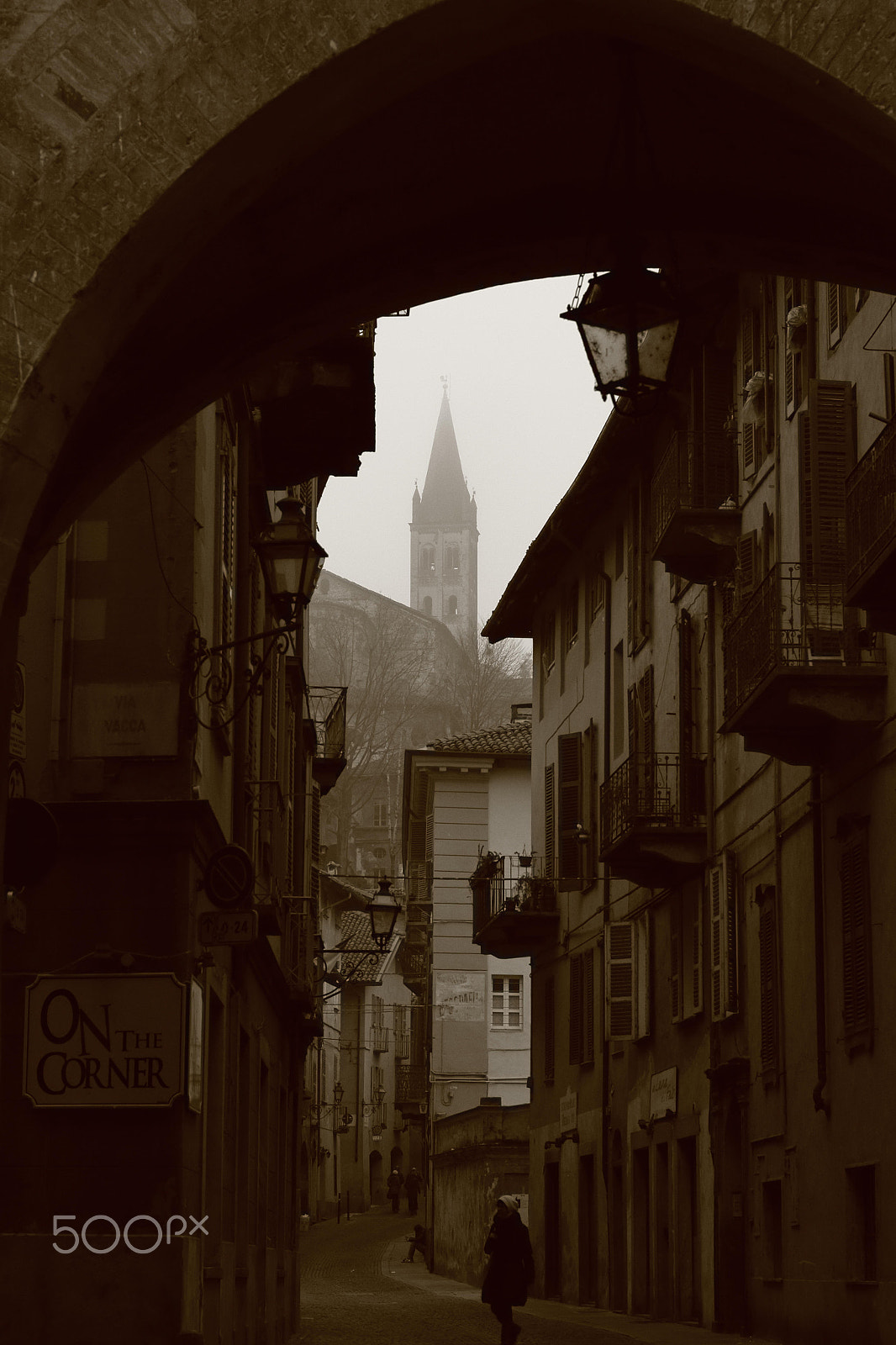 Canon EOS 500D (EOS Rebel T1i / EOS Kiss X3) + Canon EF 50mm F1.8 STM sample photo. Saluzzo photography