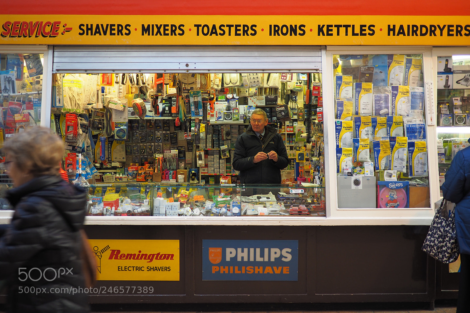 Olympus OM-D E-M5 II sample photo. Grainger street market, newcastle photography