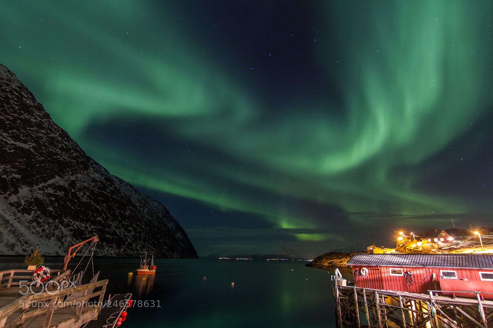 Canon EOS 600D (Rebel EOS T3i / EOS Kiss X5) sample photo. Northern lights photography