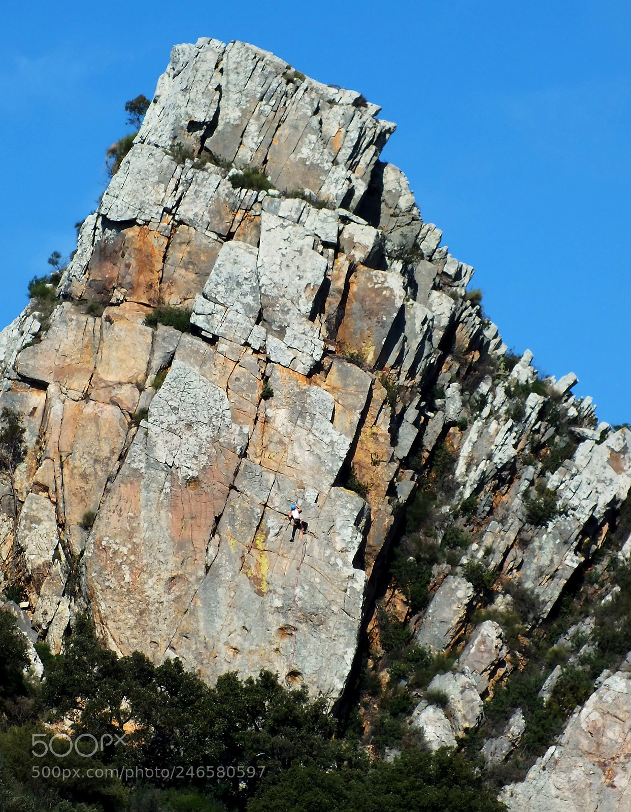 FujiFilm FinePix HS20 EXR (FinePix HS22 EXR) sample photo. The lonely climber photography