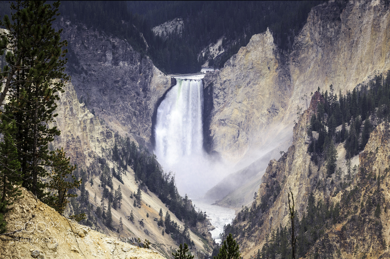 Canon EOS 600D (Rebel EOS T3i / EOS Kiss X5) sample photo. Yellowstone lower falls photography