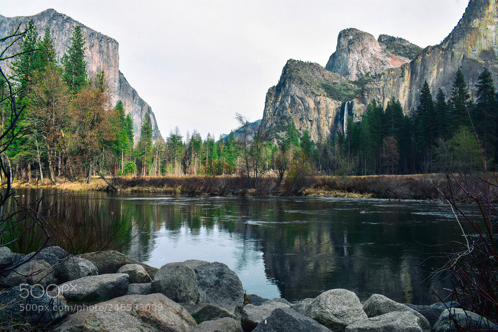 Nikon D3400 sample photo. Yosemite lake photography