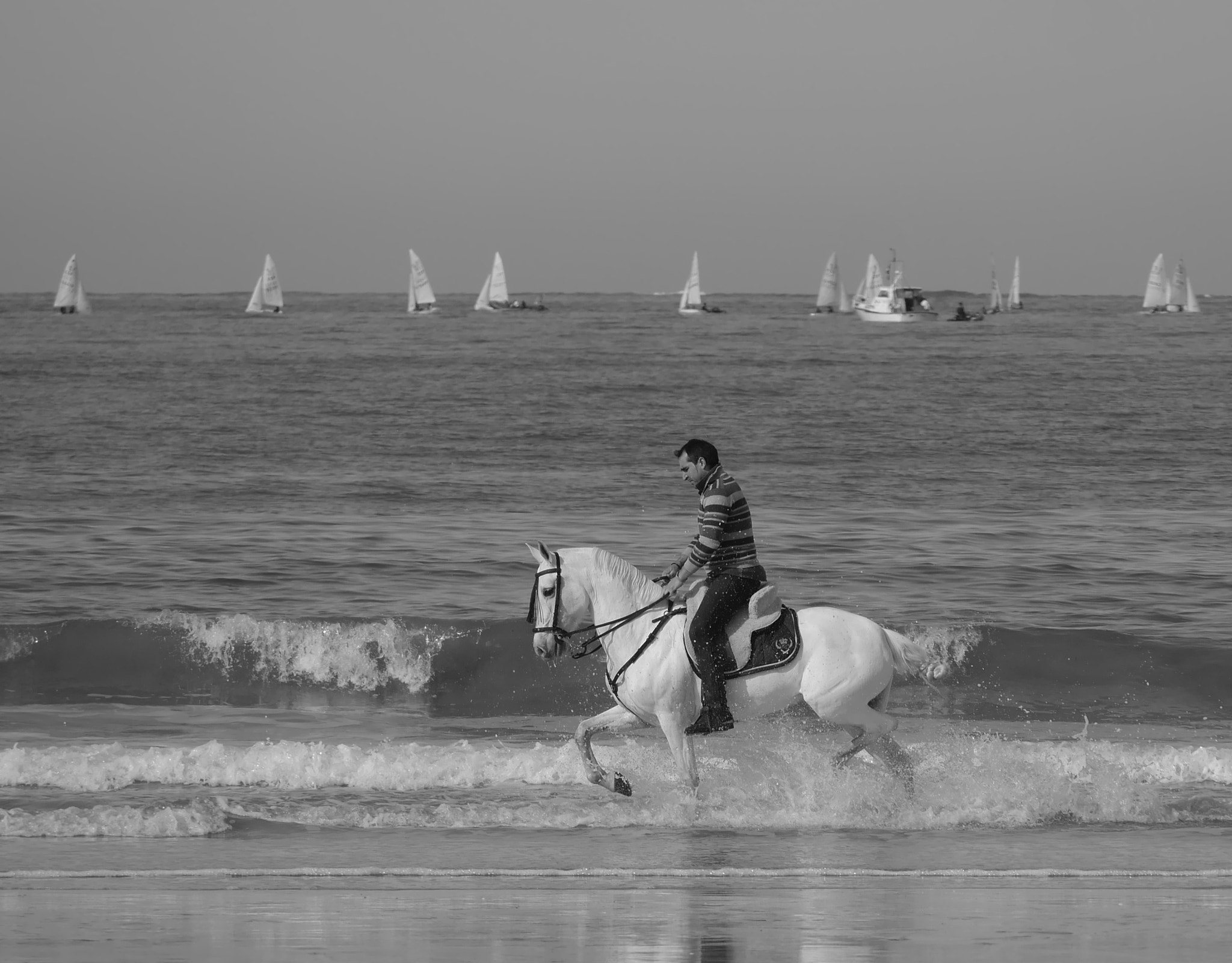 Panasonic Lumix DMC-GF6 sample photo. Riding the waves photography