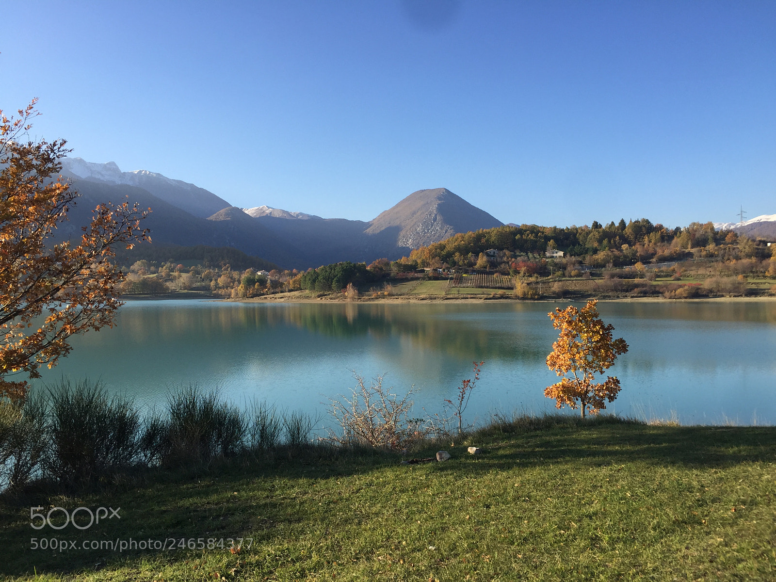 Apple iPhone 6 Plus sample photo. Autumn on the lake photography