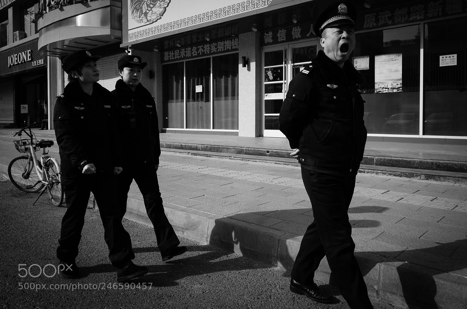 Ricoh GR II sample photo. 《三位警官》 photography