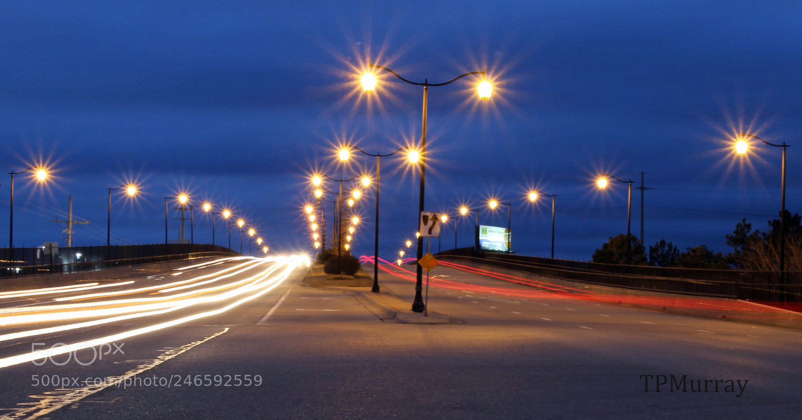 Canon EOS 600D (Rebel EOS T3i / EOS Kiss X5) sample photo. Night overpass photography