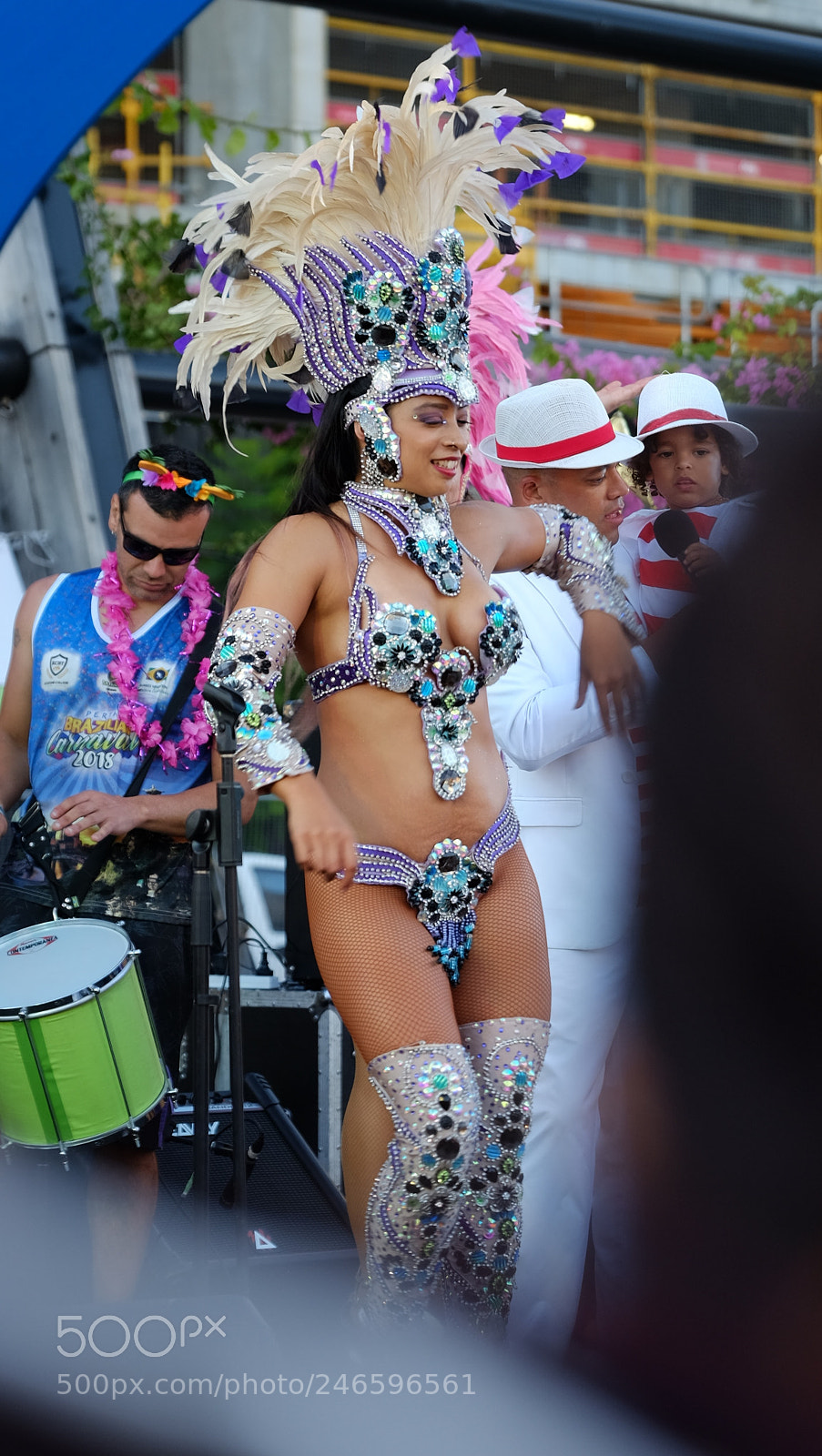 Fujifilm X-T1 sample photo. Nice costume. photography