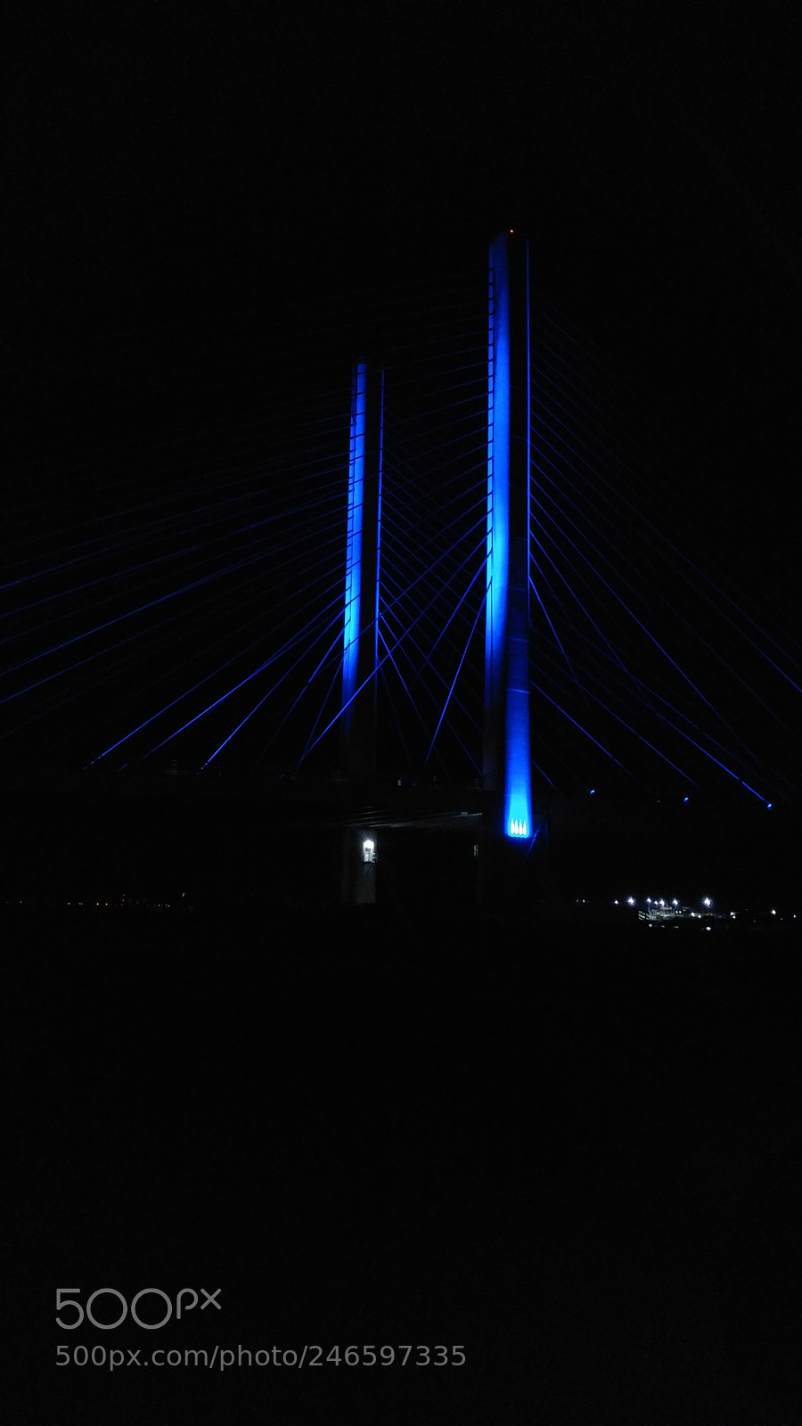 LG G5 sample photo. Blue lines photography