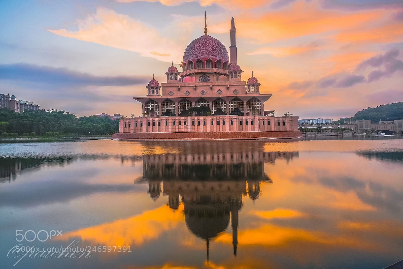 Fujifilm X-E2 sample photo. Golden hour vs pink photography