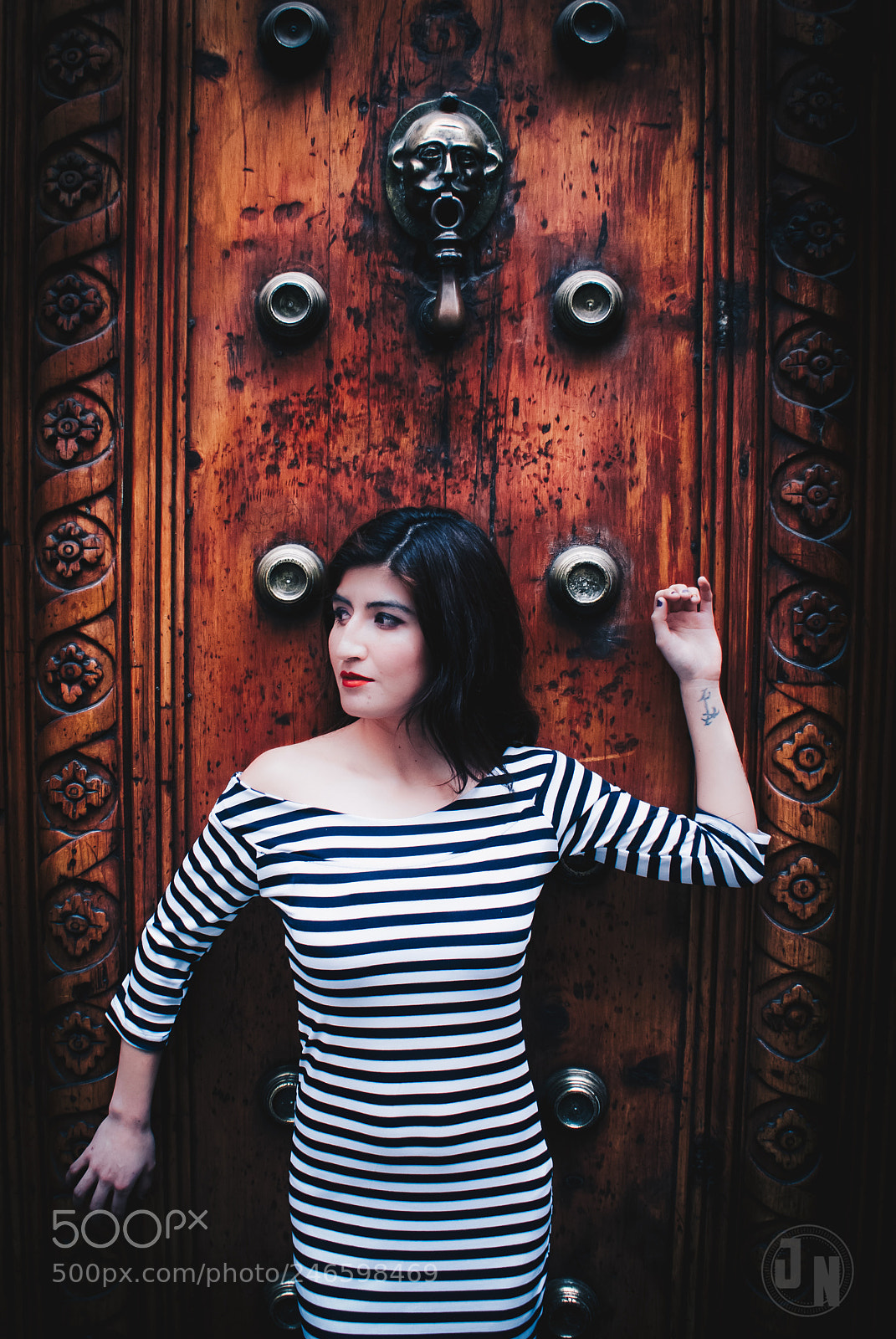 Sony Alpha DSLR-A200 sample photo. The door photography