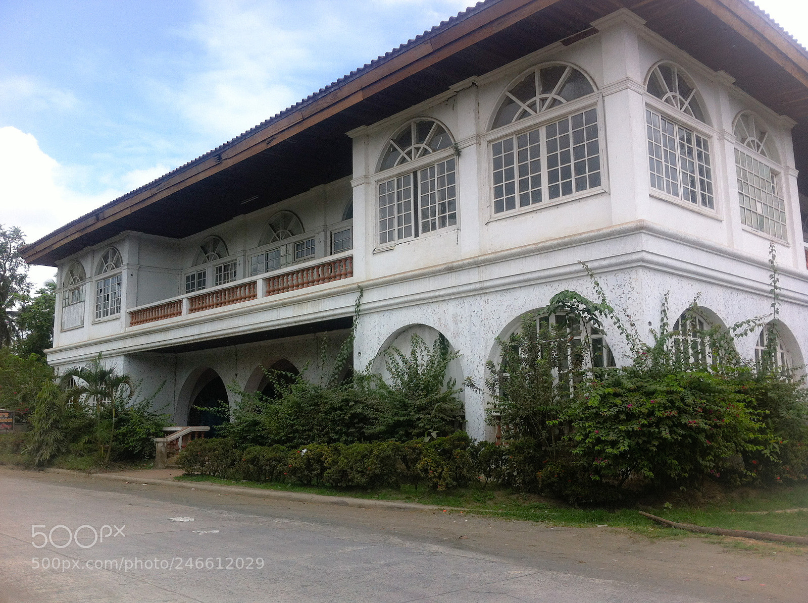 Apple iPhone 4 sample photo. Ancestral house photography