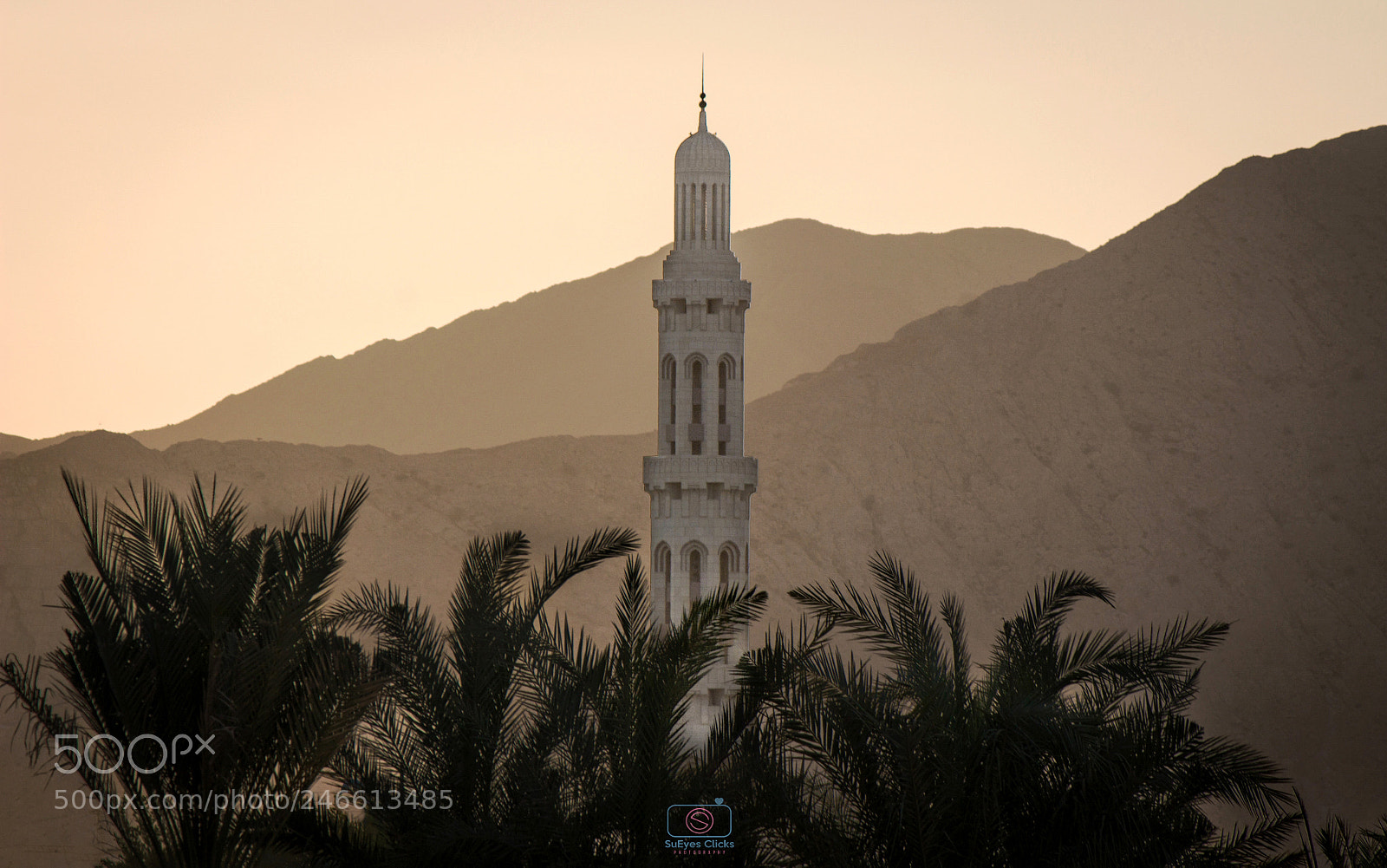 Canon EOS 100D (EOS Rebel SL1 / EOS Kiss X7) sample photo. Main minaret sultan qaboos photography