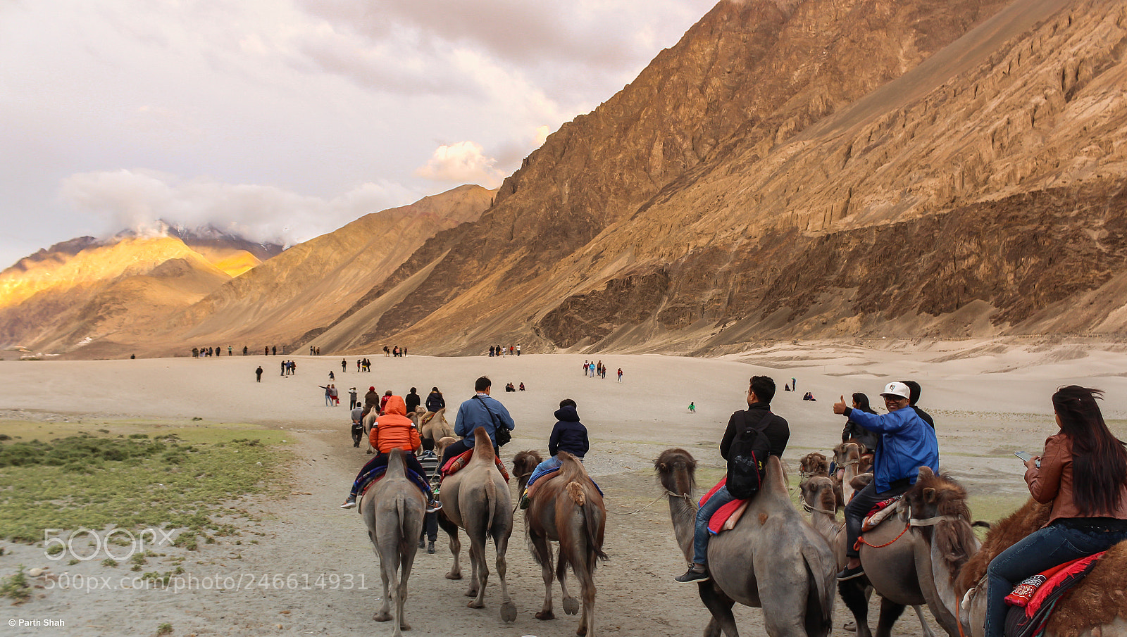 Canon EOS 700D (EOS Rebel T5i / EOS Kiss X7i) sample photo. Camel riding at 10000 ft. photography
