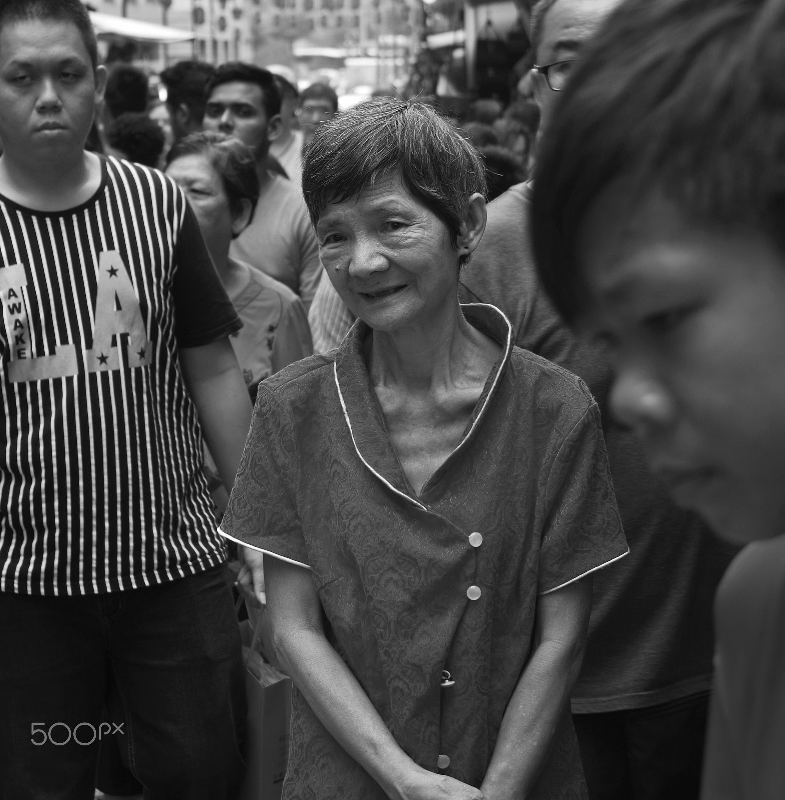 Pentax K-S2 sample photo. Old chinese woman photography