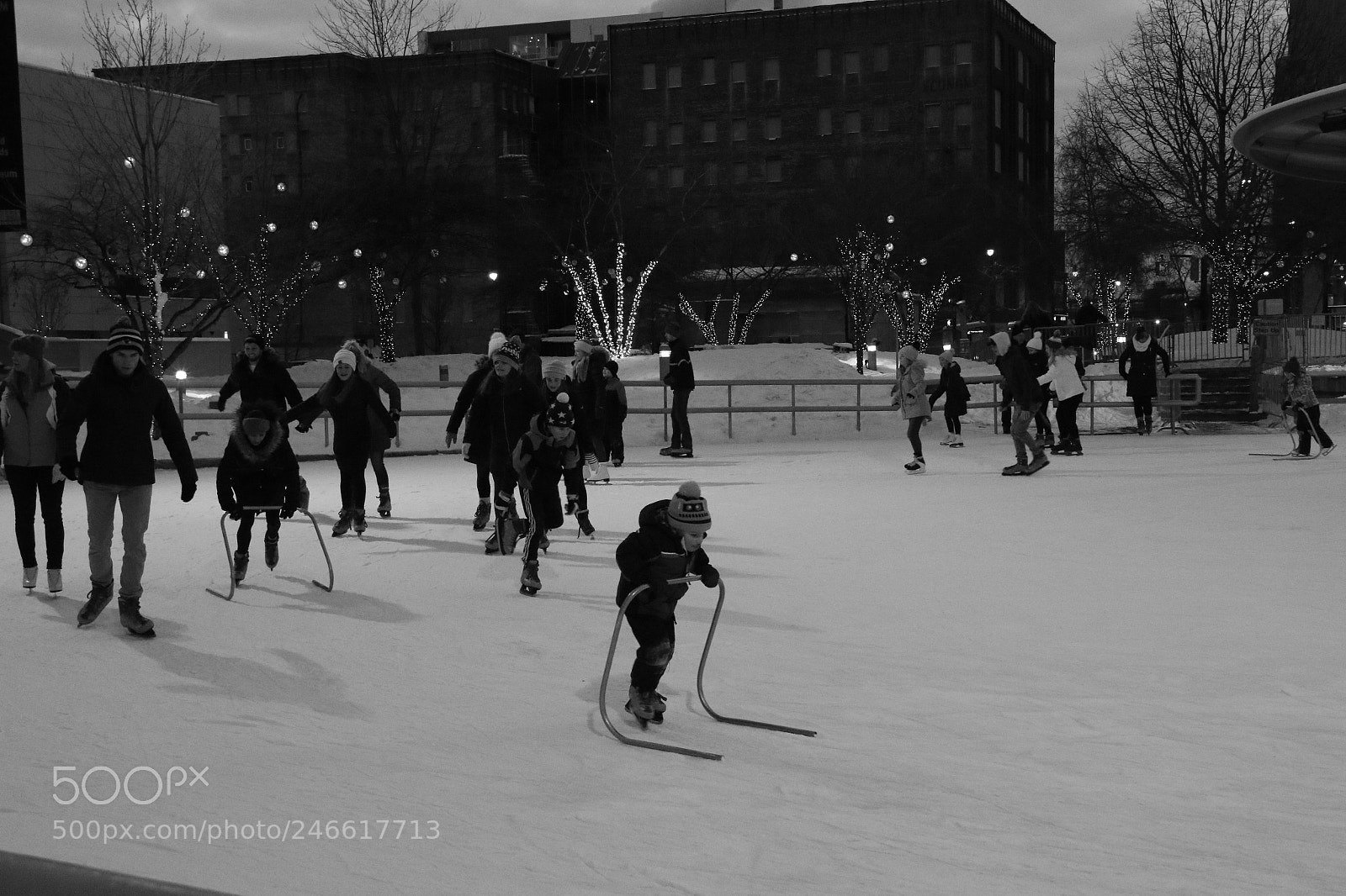 Canon EF-S 18-135mm F3.5-5.6 IS sample photo. Outdoor ice skating photography