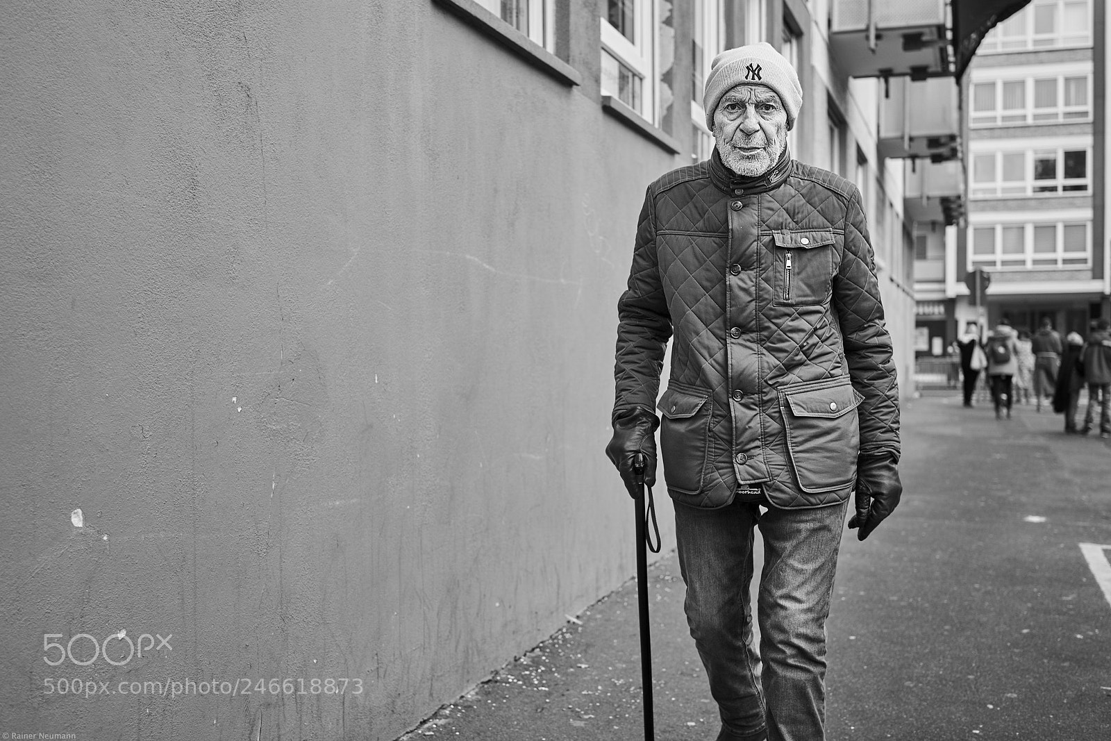 Sony a7R II sample photo. Mann 415 b&w photography
