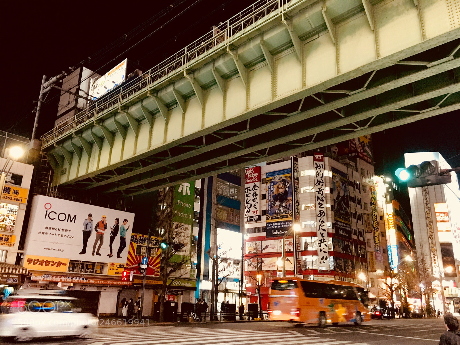 Apple iPhone 6s sample photo. Tokyo traffic photography