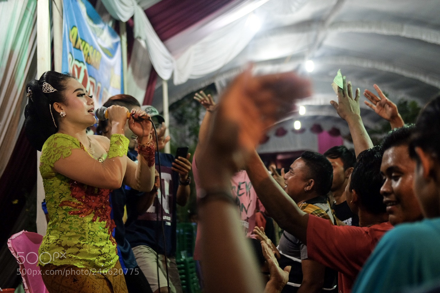 Fujifilm X-E2 sample photo. Hei, folk photography