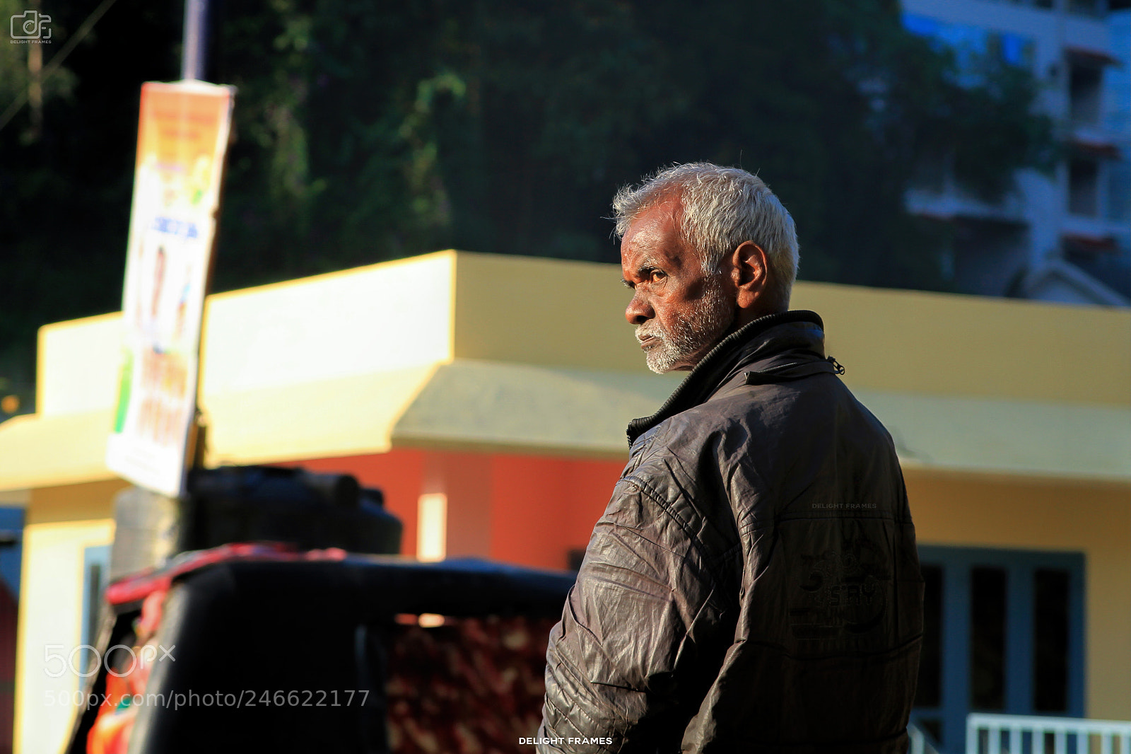 Canon EOS 7D sample photo. Old man looking photography