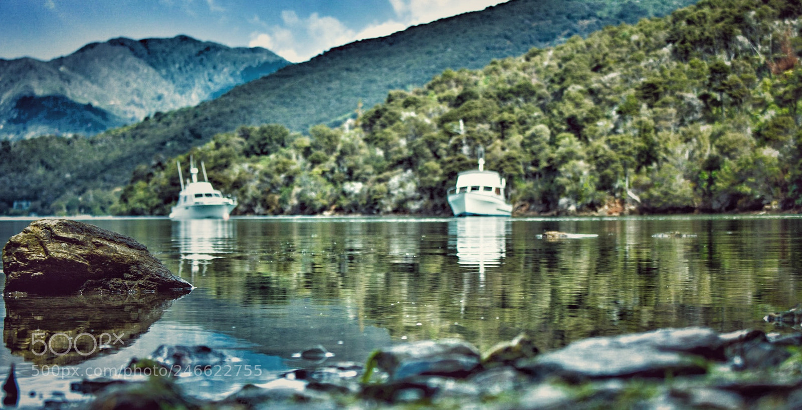 Canon EOS 750D (EOS Rebel T6i / EOS Kiss X8i) sample photo. Resting boats photography