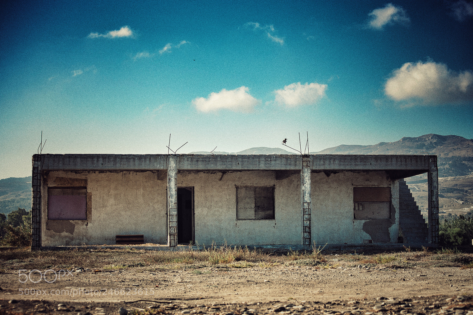 Canon EOS 700D (EOS Rebel T5i / EOS Kiss X7i) sample photo. Construction ruin photography