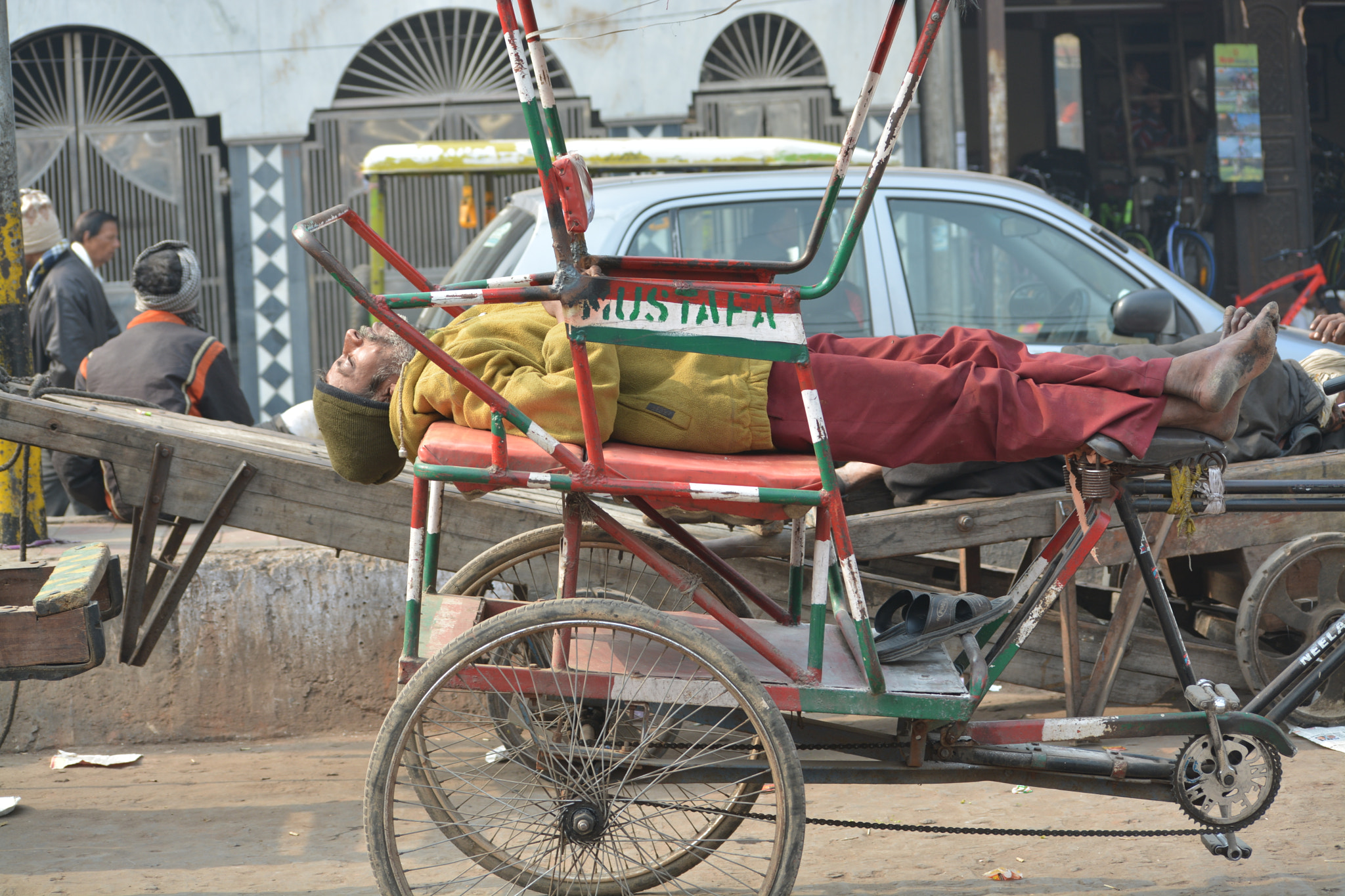 Nikon D5200 sample photo. Sleep comes anywhere,it requires honesty work.. photography