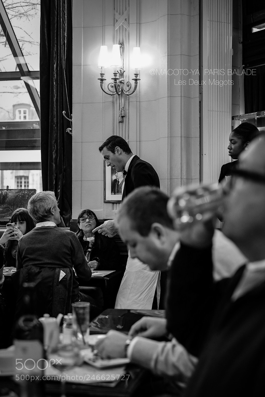 Fujifilm X-E2 sample photo. Une vue d'un caf photography