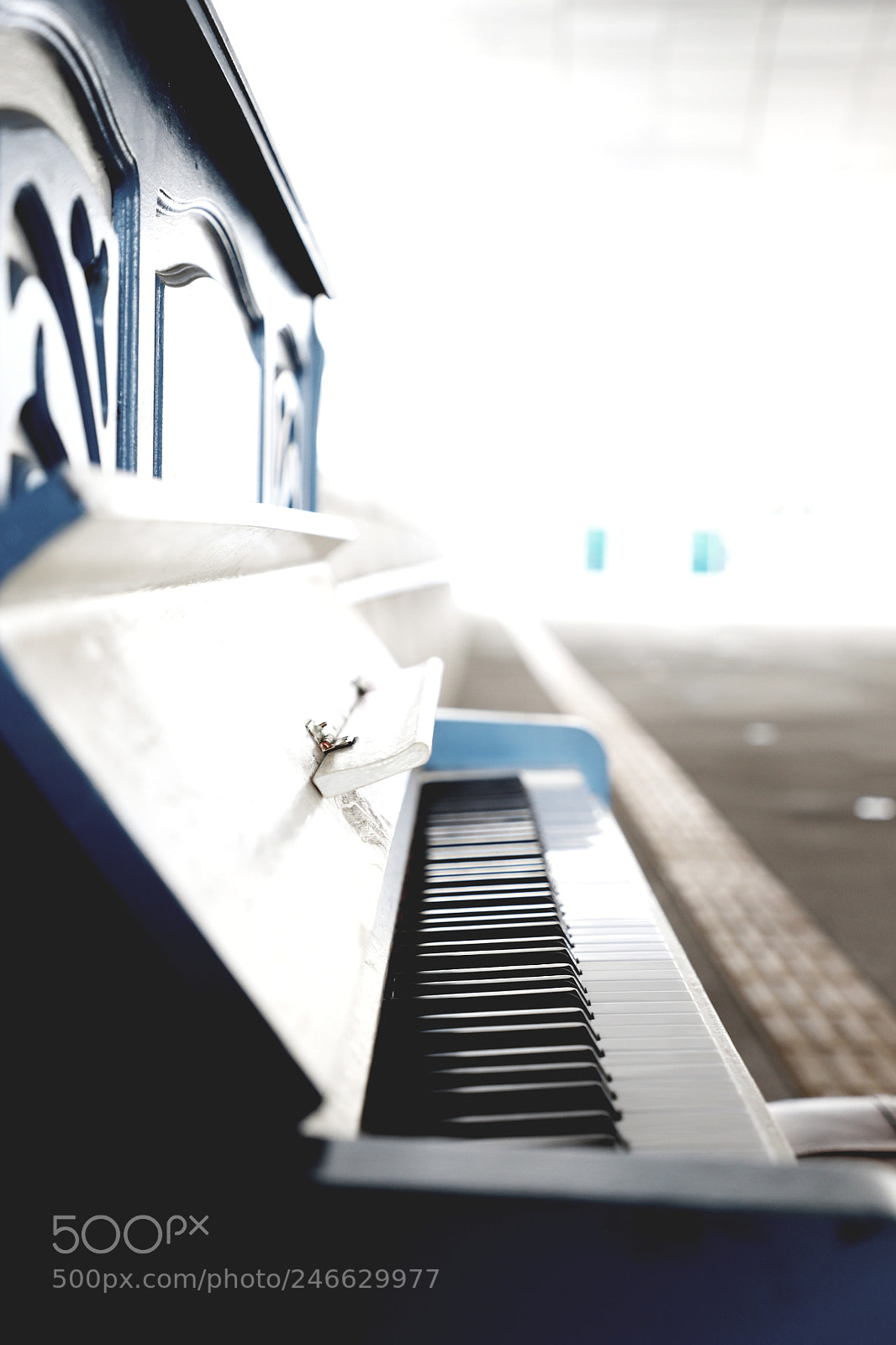 Canon EOS 6D Mark II sample photo. The piano on the photography