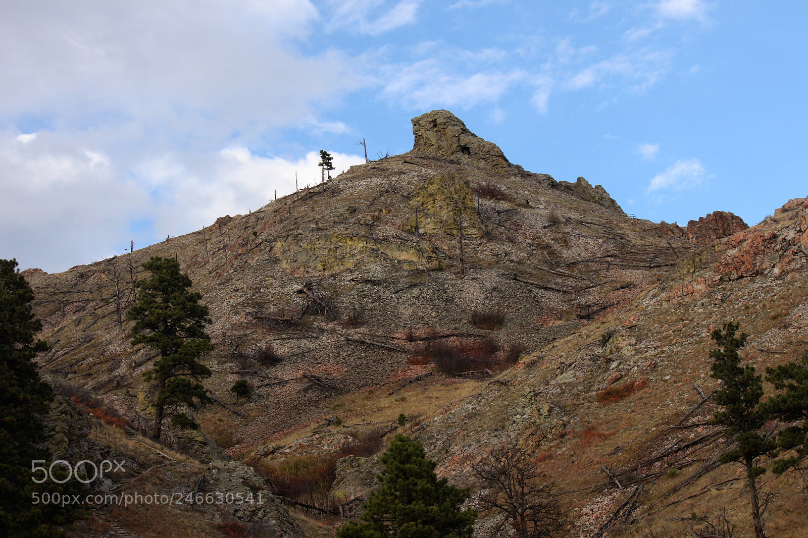 Canon EOS 500D (EOS Rebel T1i / EOS Kiss X3) sample photo. Bearbutte mountain photography