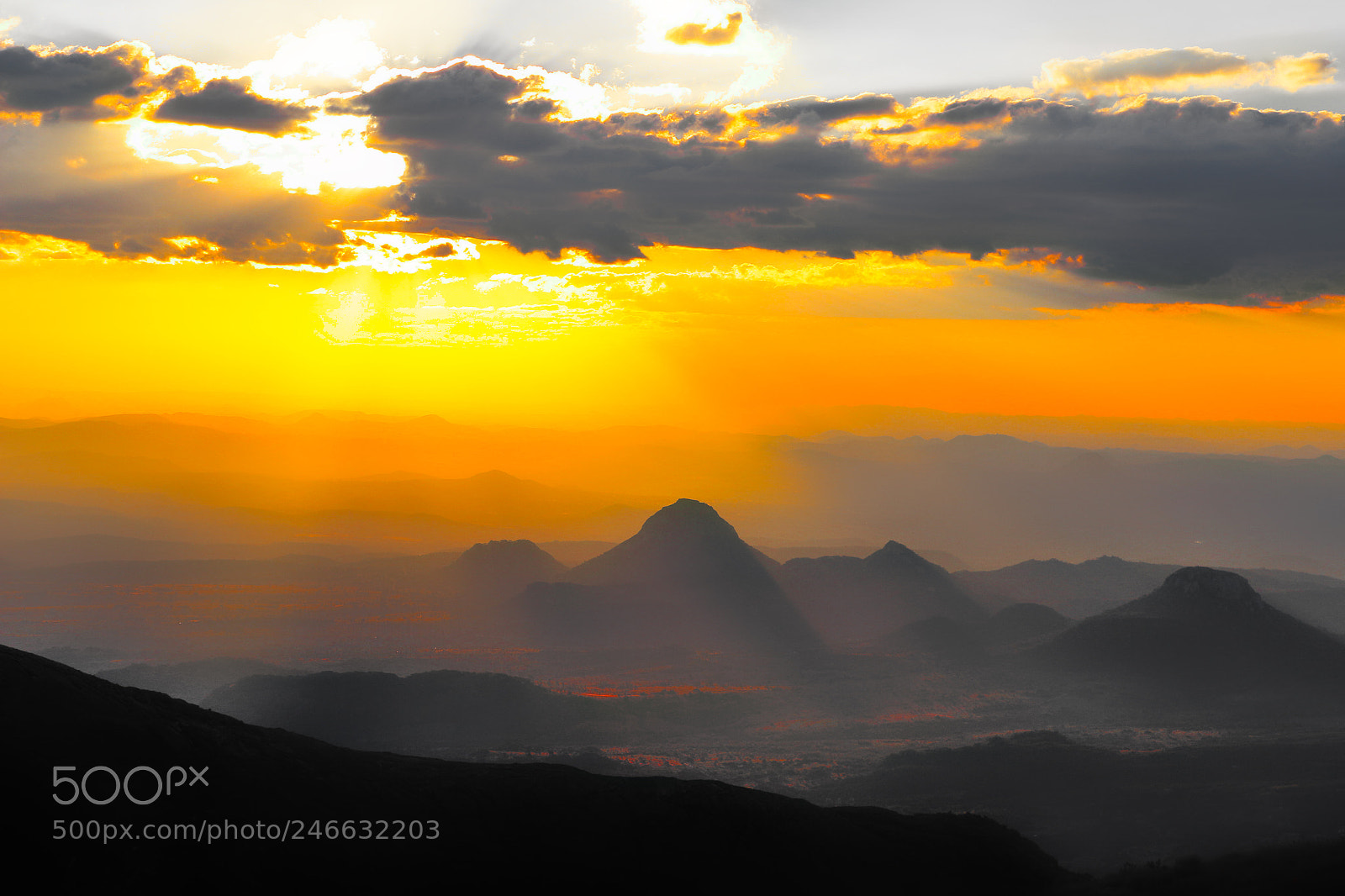 Canon EOS 100D (EOS Rebel SL1 / EOS Kiss X7) sample photo. Sunset at the mountain photography