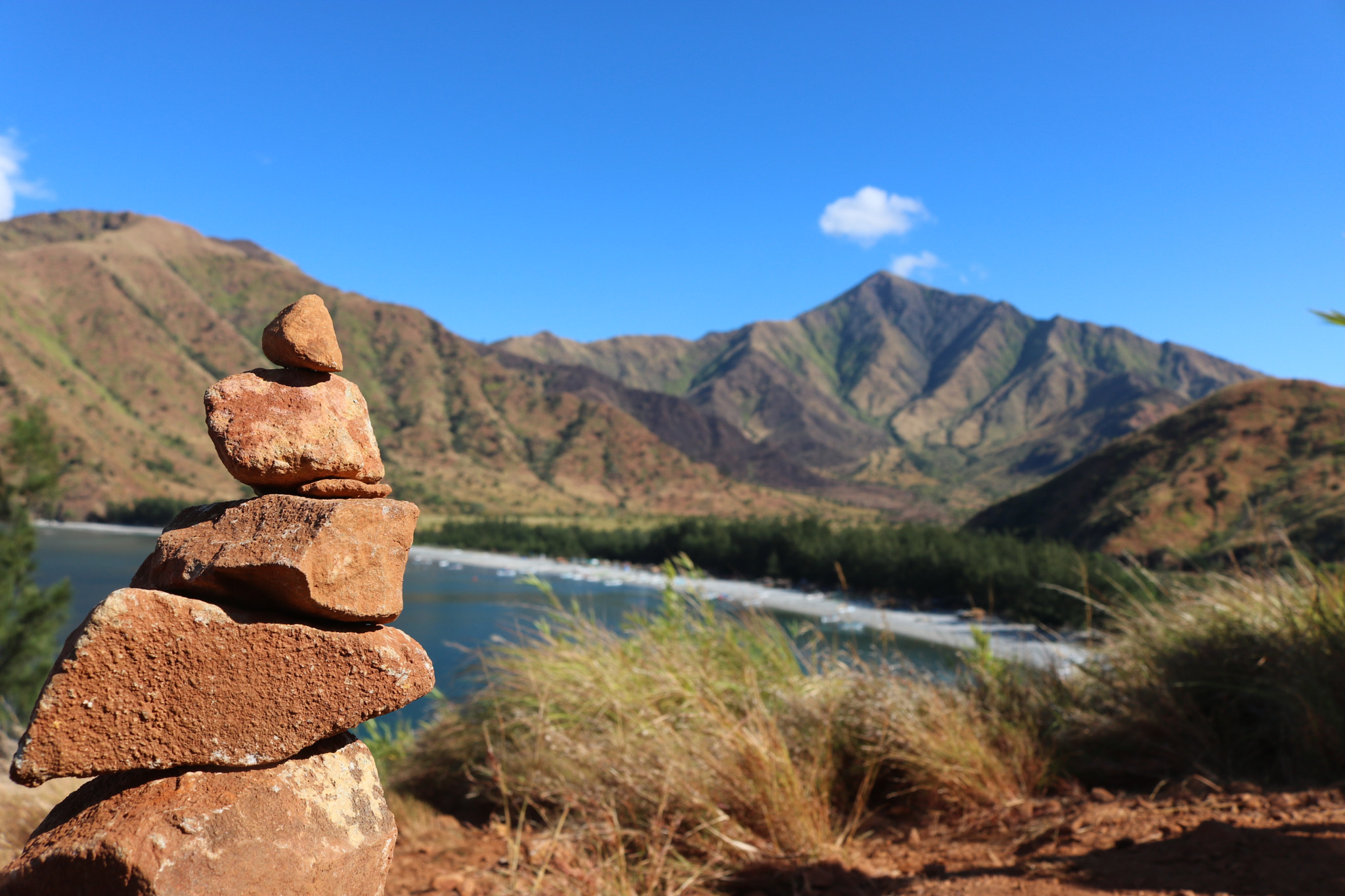 Canon EOS 750D (EOS Rebel T6i / EOS Kiss X8i) + Canon EF-S 18-55mm F3.5-5.6 IS STM sample photo. Mountain sky photography