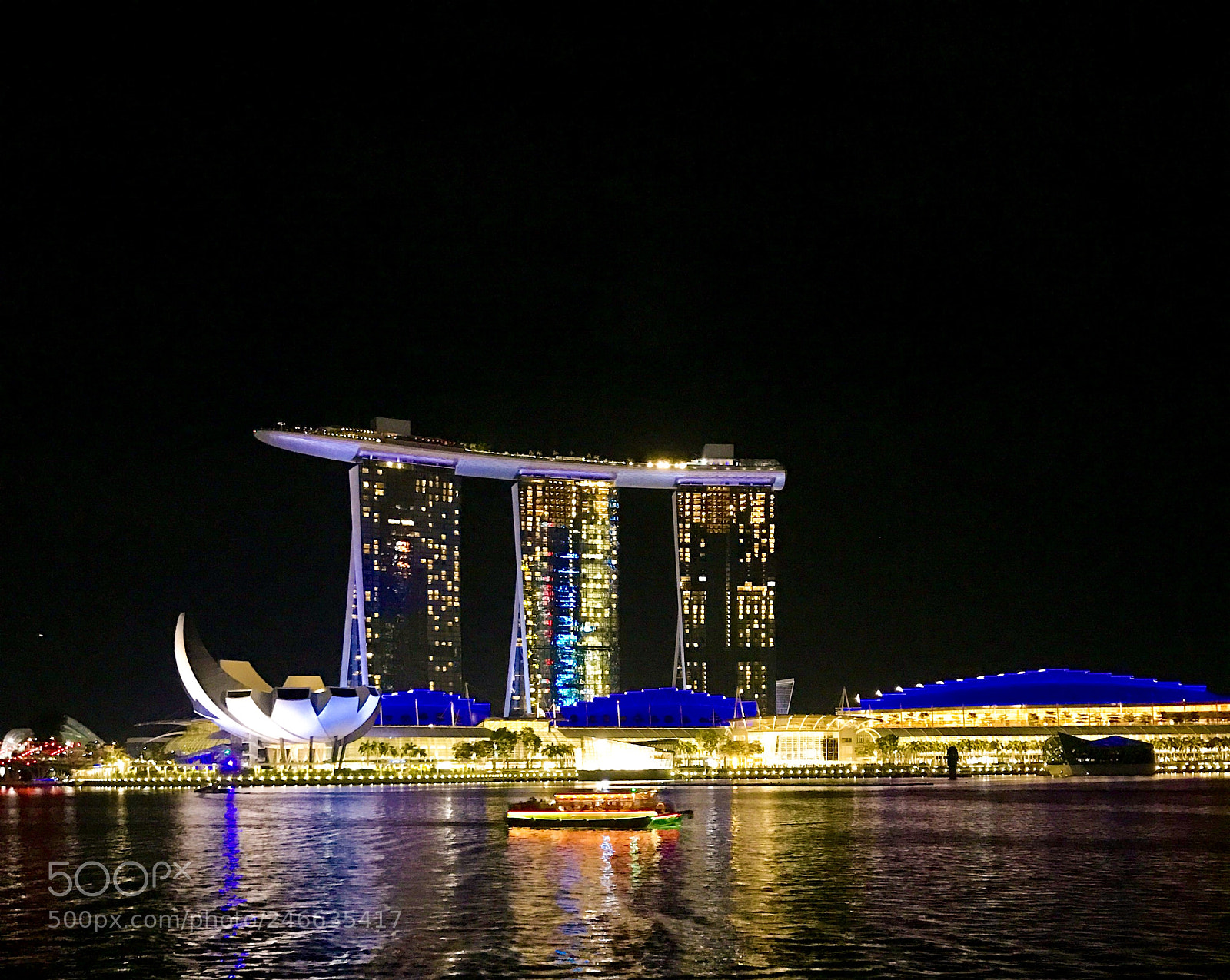 Apple iPhone 7 Plus sample photo. Marina bay sands, singapore photography