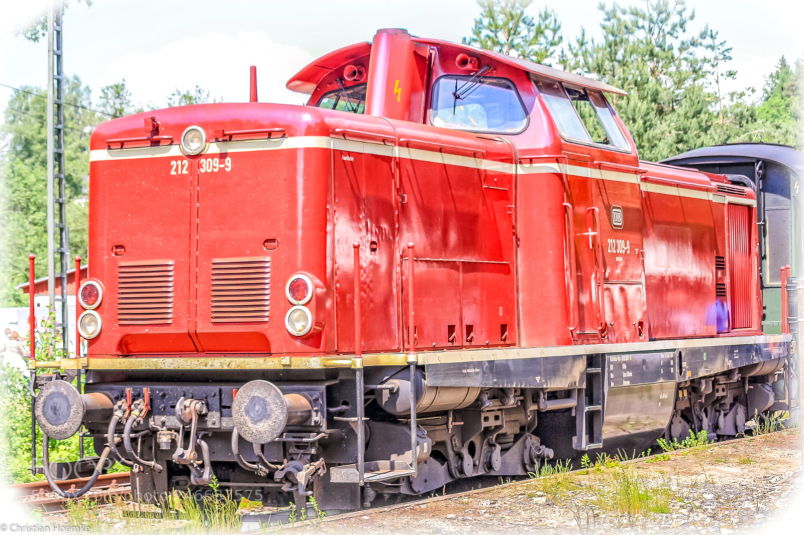 Canon EOS 1000D (EOS Digital Rebel XS / EOS Kiss F) sample photo. Diesel locomotive build 1966 photography