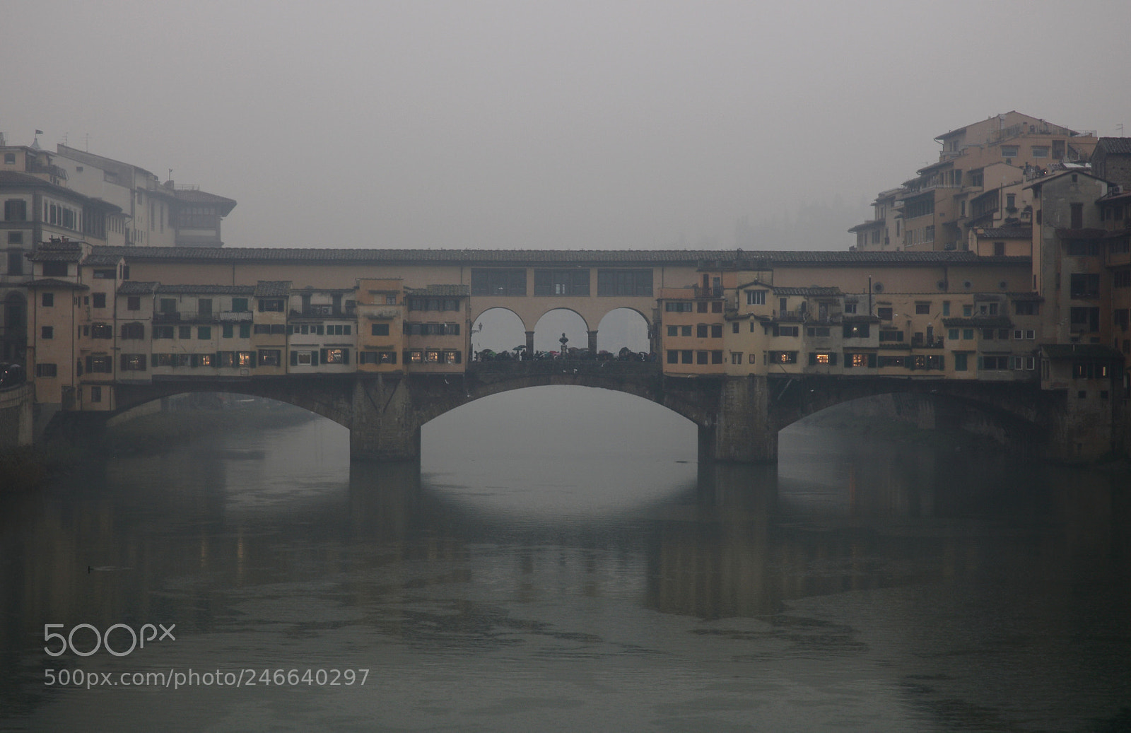 Canon EOS 750D (EOS Rebel T6i / EOS Kiss X8i) sample photo. Nebbia sul ponte vecchio photography