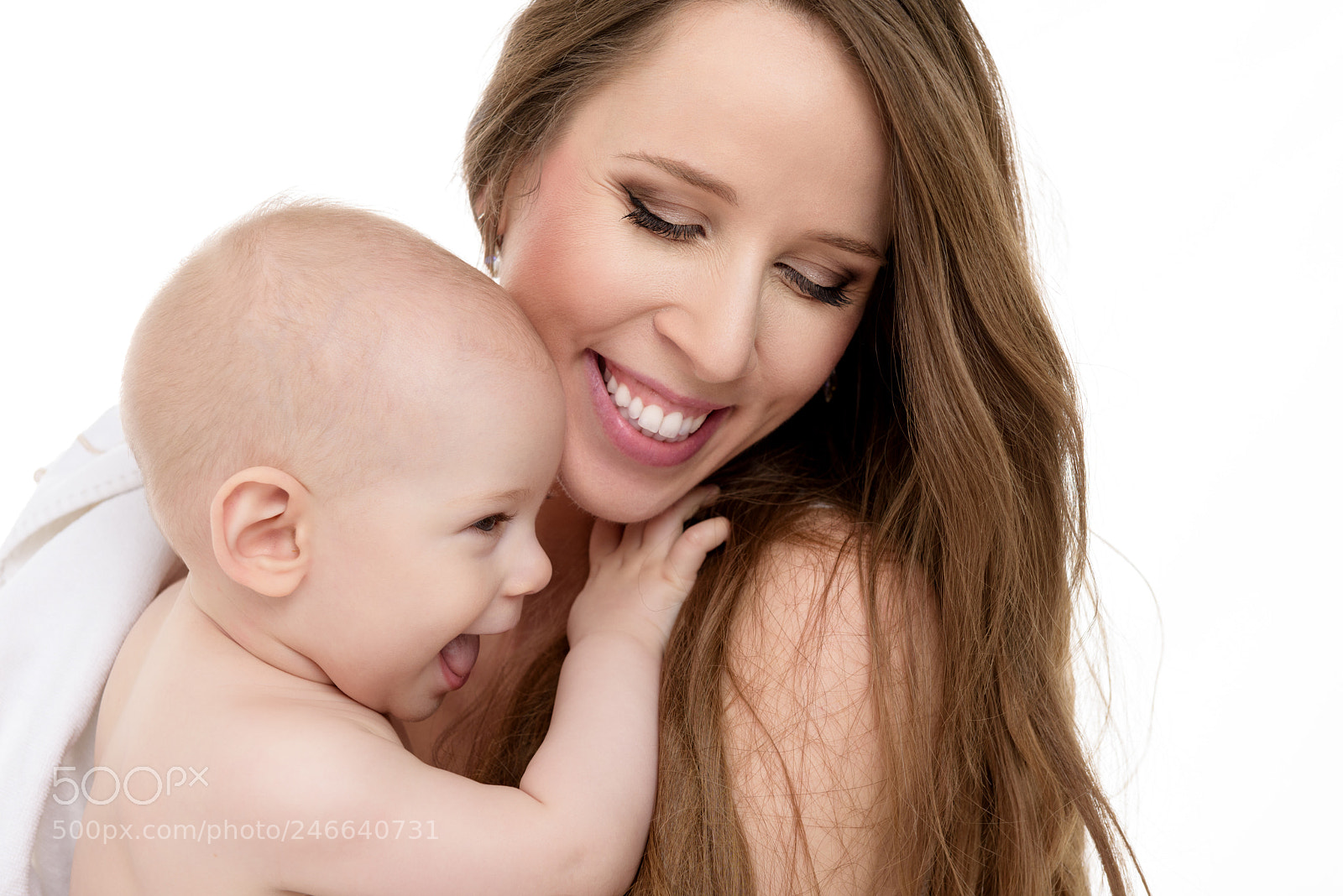 Nikon D810 sample photo. Happy mother hugging her photography